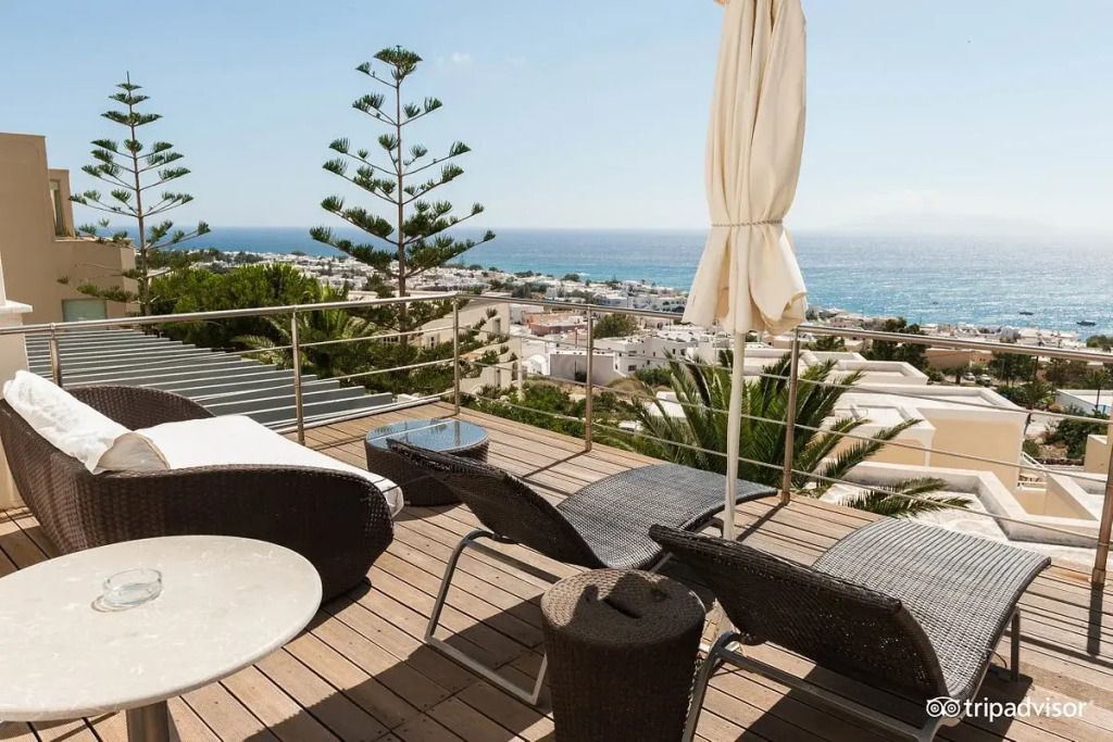Antinea Suites Hotel & Spa