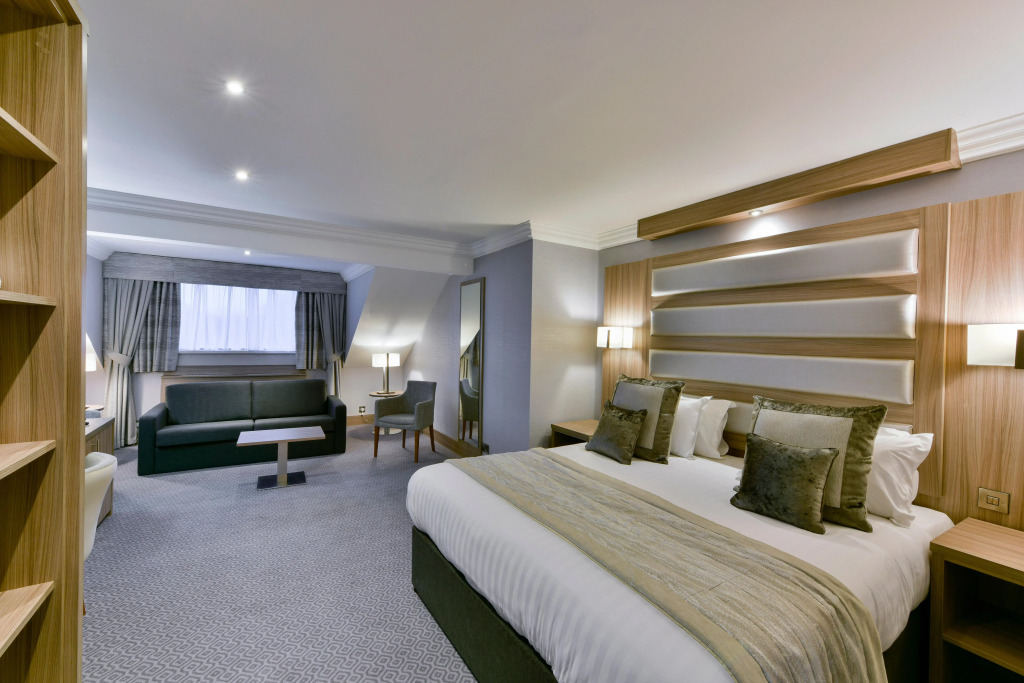 Holiday Inn - Manchester - Oldham by IHG