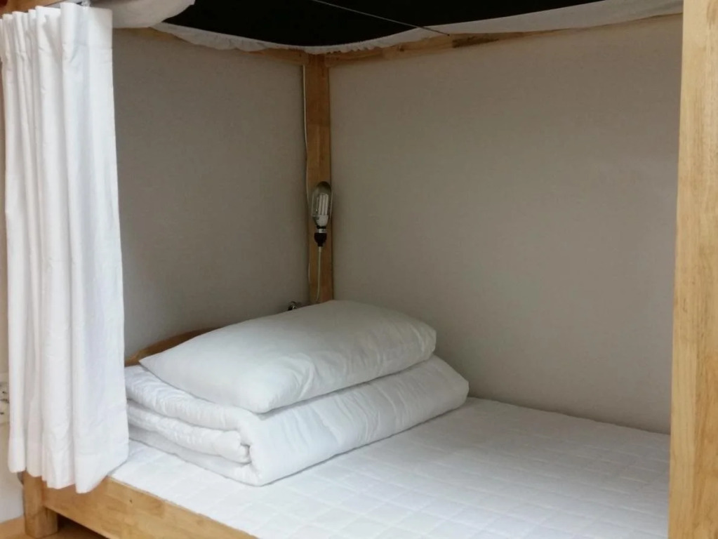 Happy Tree Guesthouse - Hostel