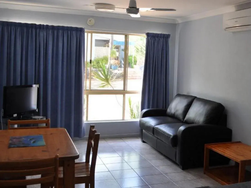 Palm Valley Motel & Self-contained Holiday Units