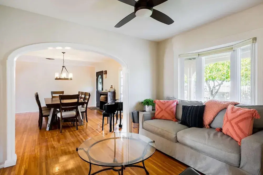 Movie Colony Oasis - Peaceful Walk to Downtown