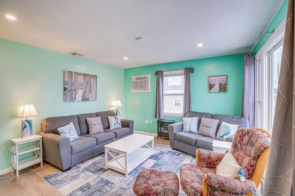 Beach House w/ Private Pool in North Wildwood
