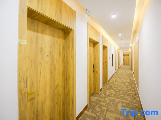 International Lido Hotel (Shijiazhuang No. 27 Middle School Huai North Road Campus Store)