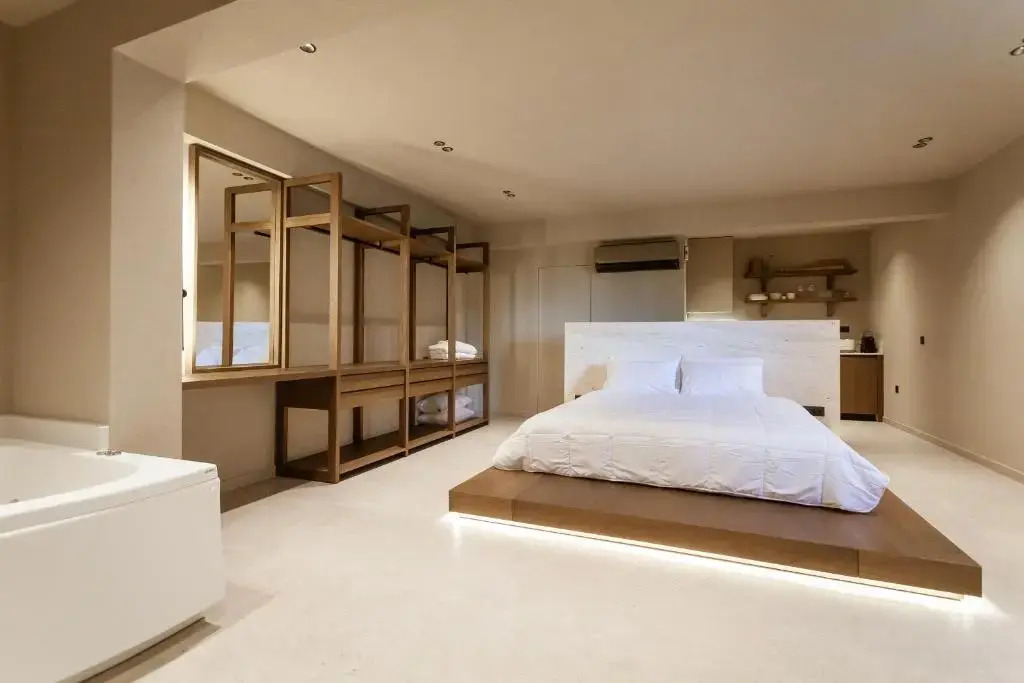 Sevasti Seaview Suite