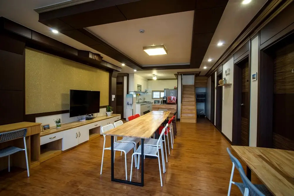 CLIP Guest House - Hostel