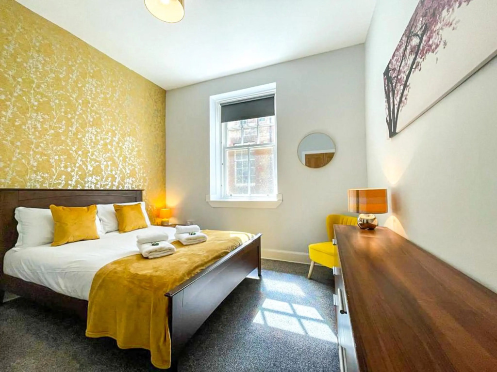 Stunning 2 Bed Apt Nr The Royal Mile & The Castle