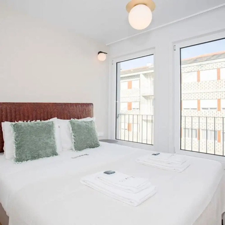 Liiiving in Porto-modern Glam Rooftop Apartment