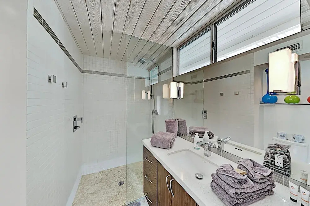 244nmonr 3 Bedroom Home