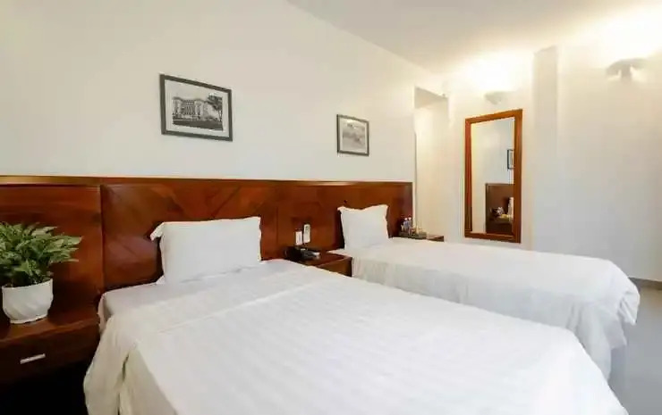 White Palace 2