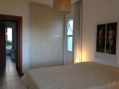 3 Suítes, praia e piscina