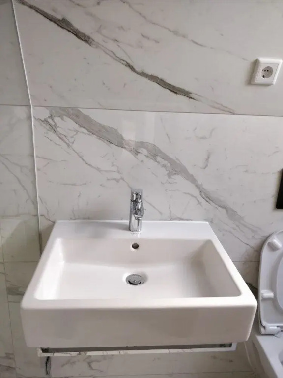 AVI City Grand Apartments