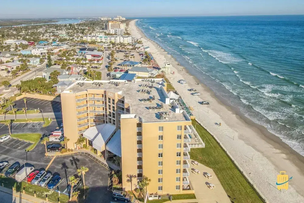 Beachfront Oceania Beach Club Complex