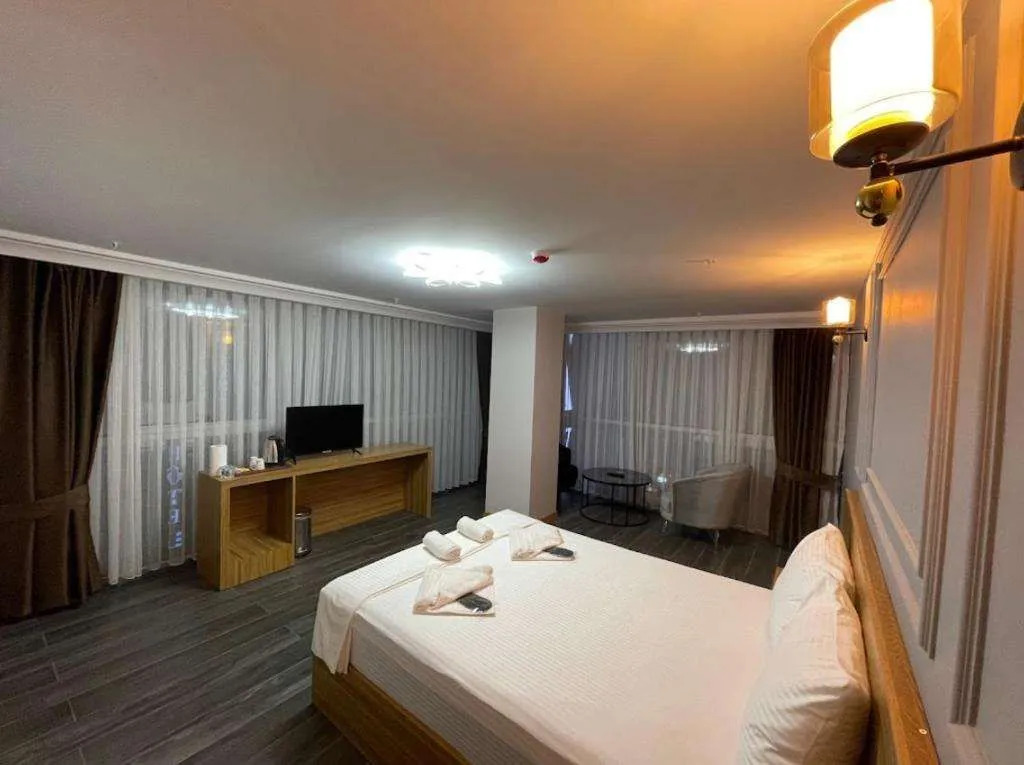 Waves hotel