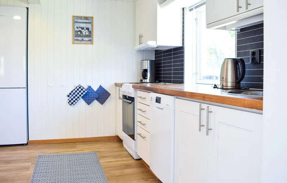 2 Bedroom Awesome Home In Rockneby