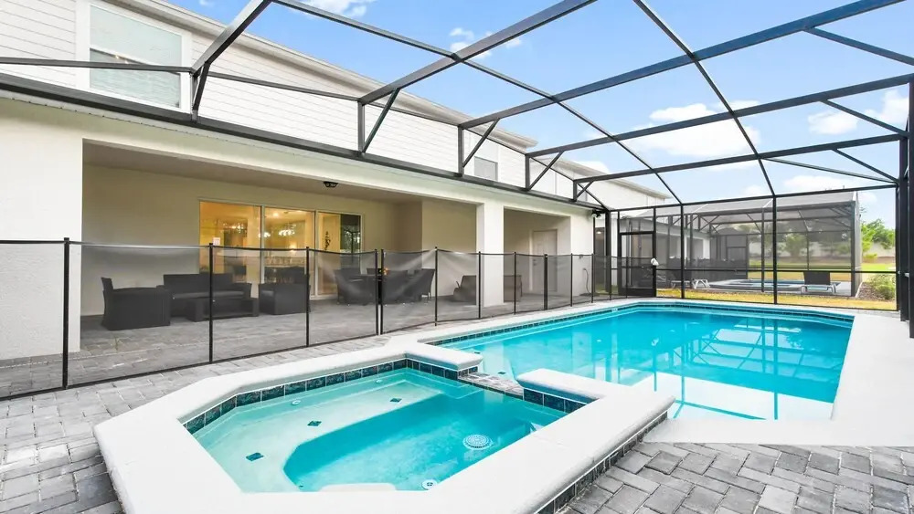 Loft Theater Game Room 10br Villa w Pool Spa, Davenport