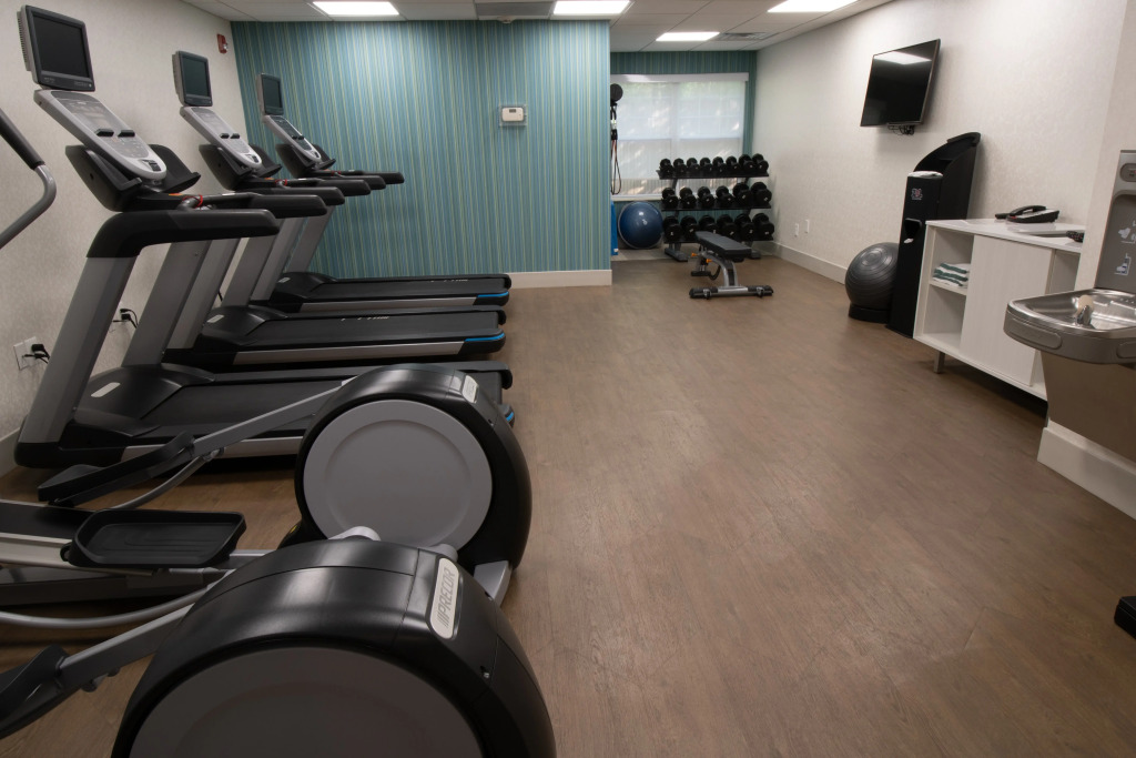 Holiday Inn Express & Suites Manassas by IHG