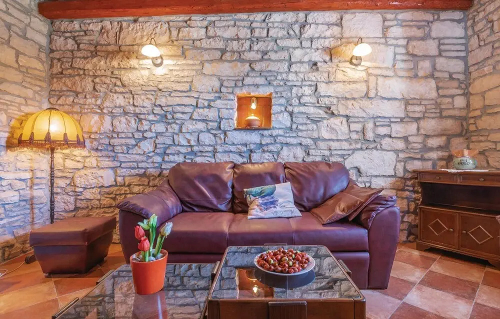 Stunning Home In Hrboki