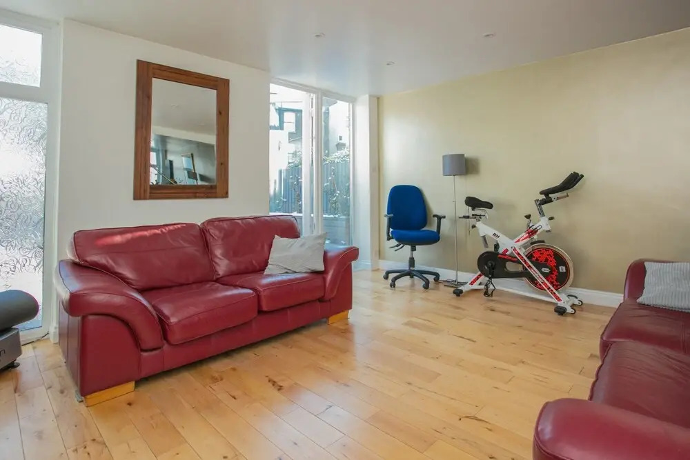 Clapham Junction House With Garden
