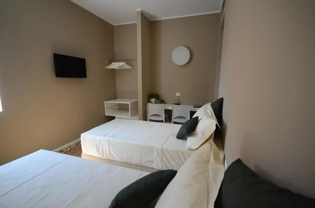 2Rooms Bed  Basta