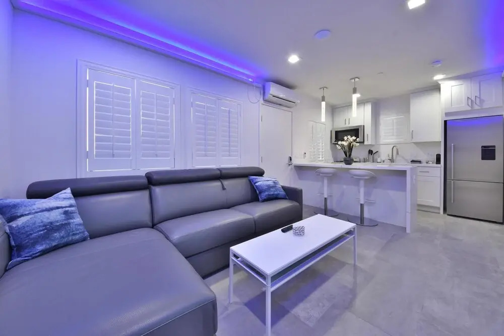 1244#2 Luxurious Newly Remodeled Beach Home, Sleeps 4 w/ AC