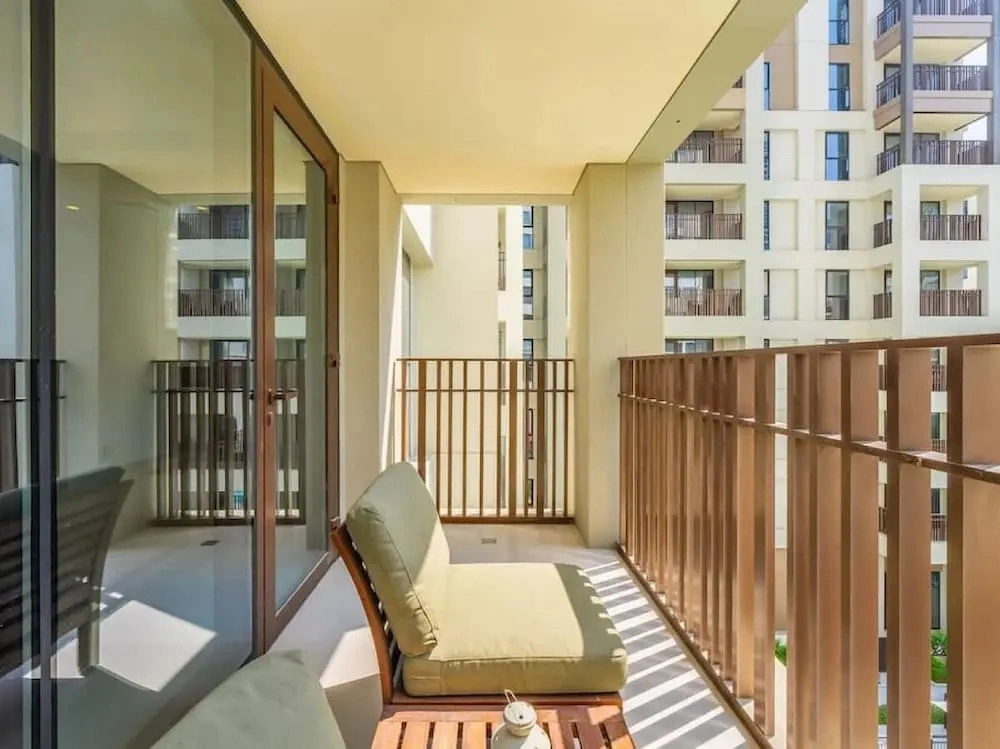 Dubai Creek Gem, Stylish Condo With Two Balconies
