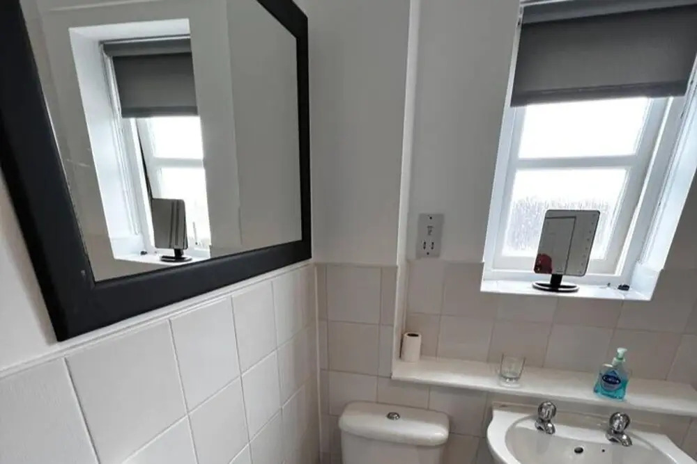 Apartment - Sleeps4 - Glasgowairport 10 Mins Drive