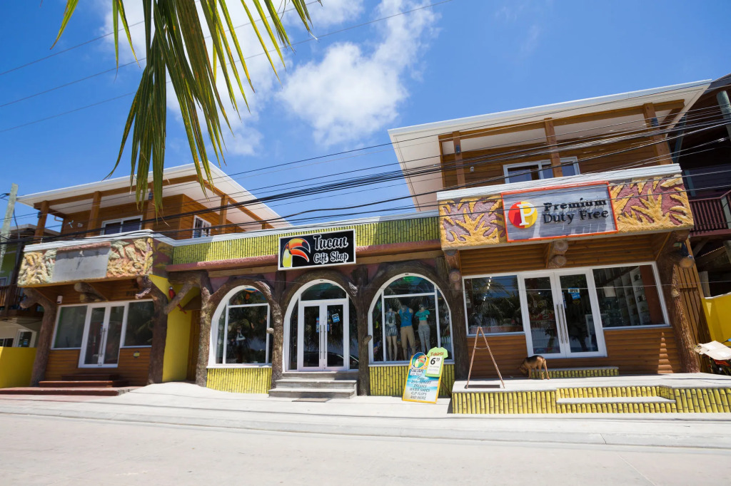 Mr. Tucan Hotel
