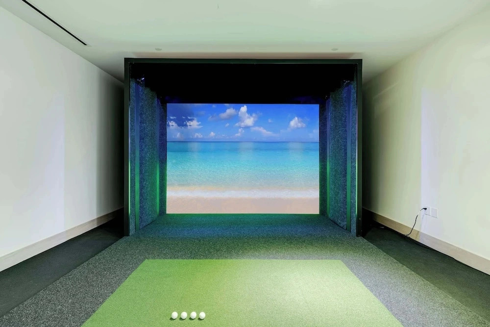 Sleek Escape-resort-style Stay With Pool & Parking