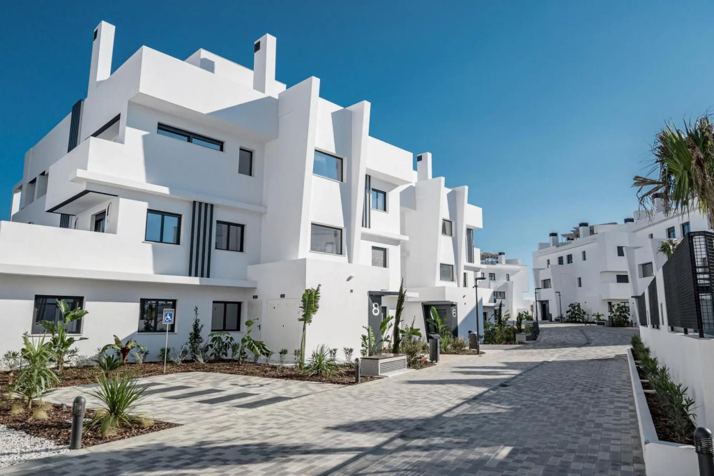 LAE13.1D- Apotel  Estepona hills by Roomservices