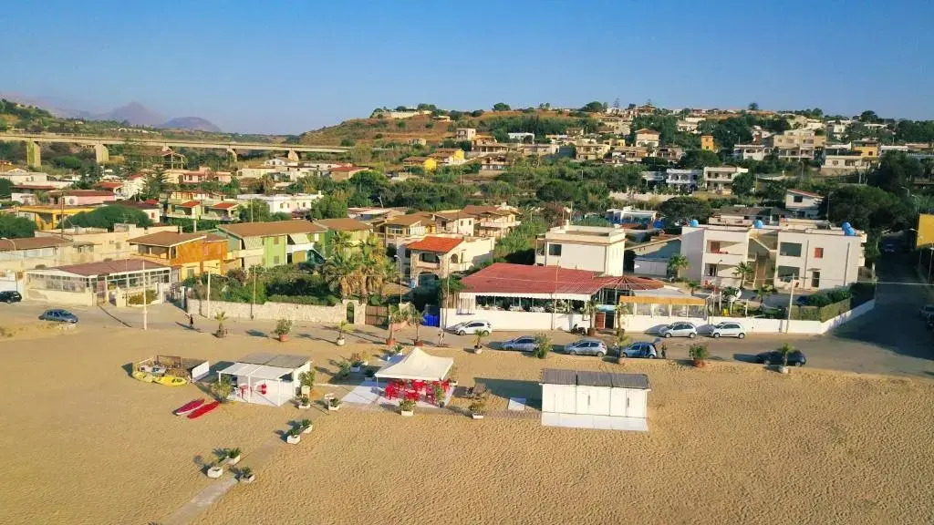 2 bedrooms appartement at Balestrate 500 m away from the beach with sea view enclosed garden and wifi
