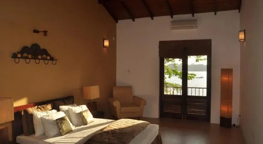 Lake Villa