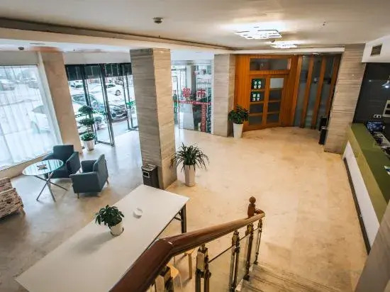 Sunshine Chain Hotel