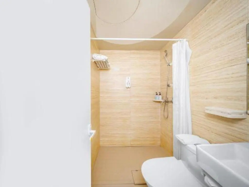 GreenTree Inn Binzhou Wudi Ginza Square Express Hotel