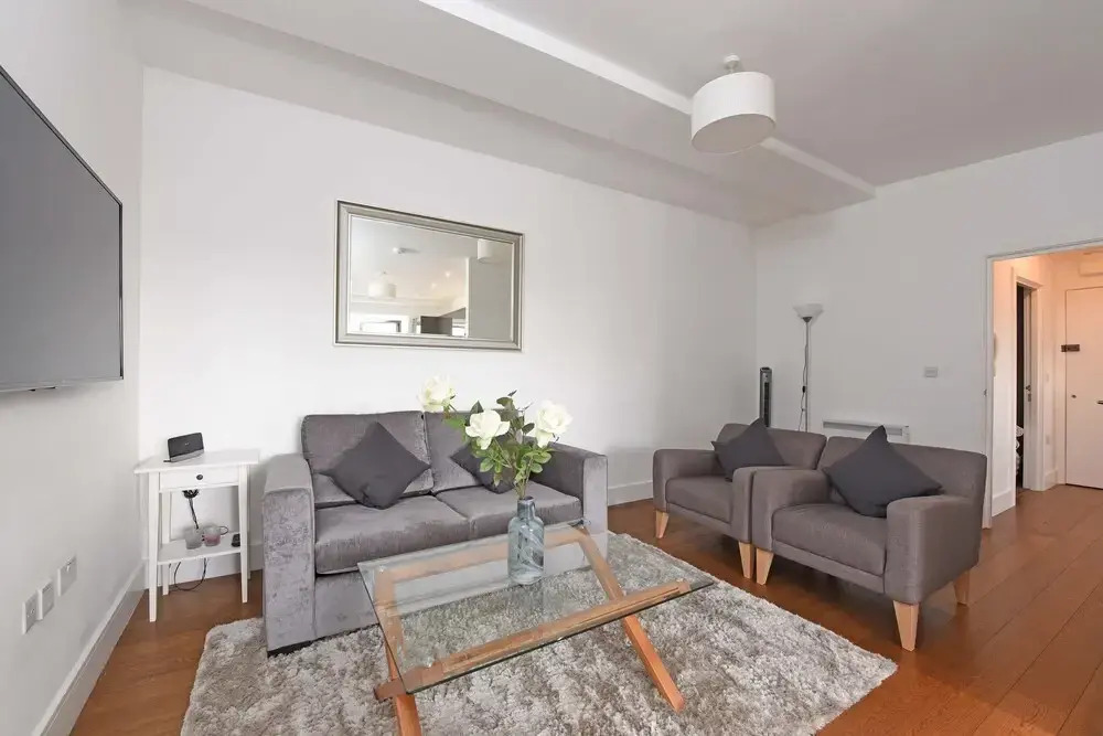Modern & Spacious 2 Bed Apartment at Clapham Junction
