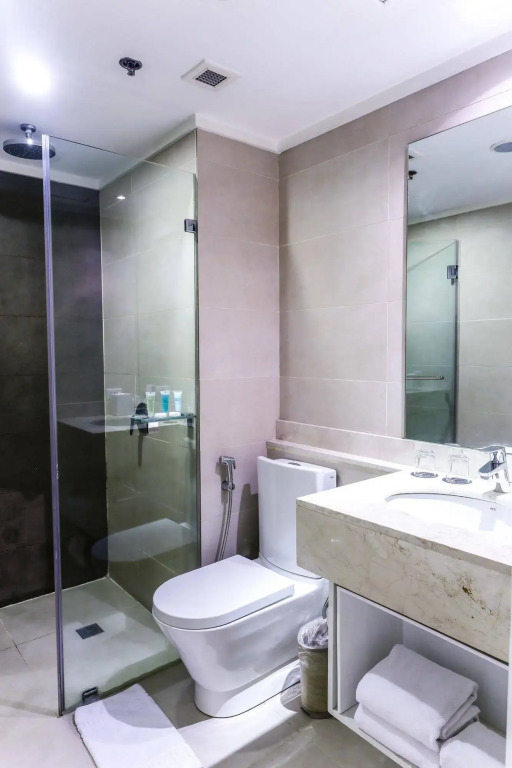 The B Hotel Alabang
