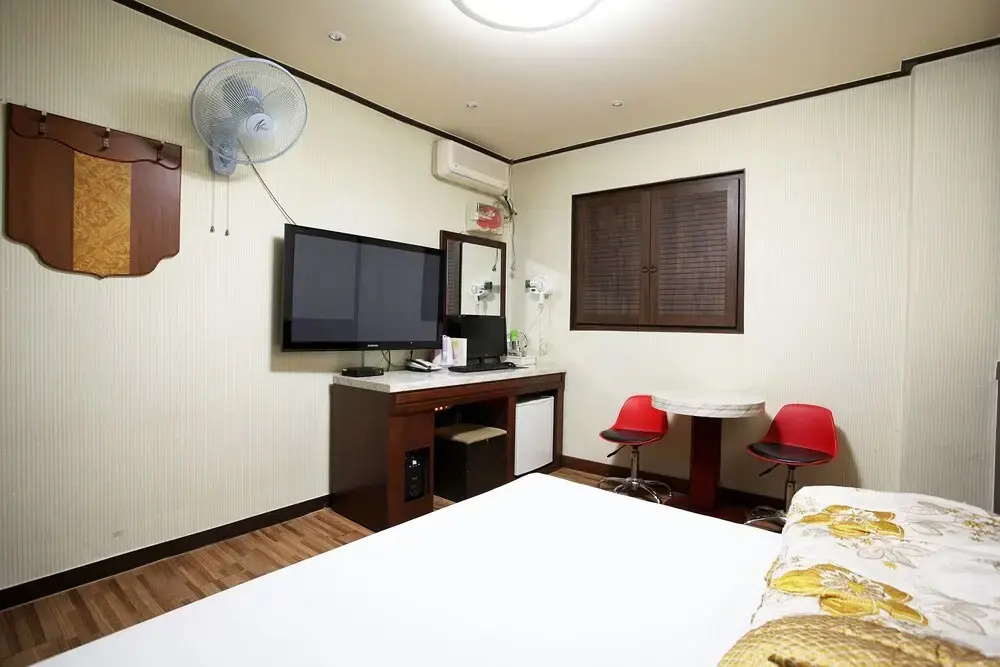 Brown Hotel