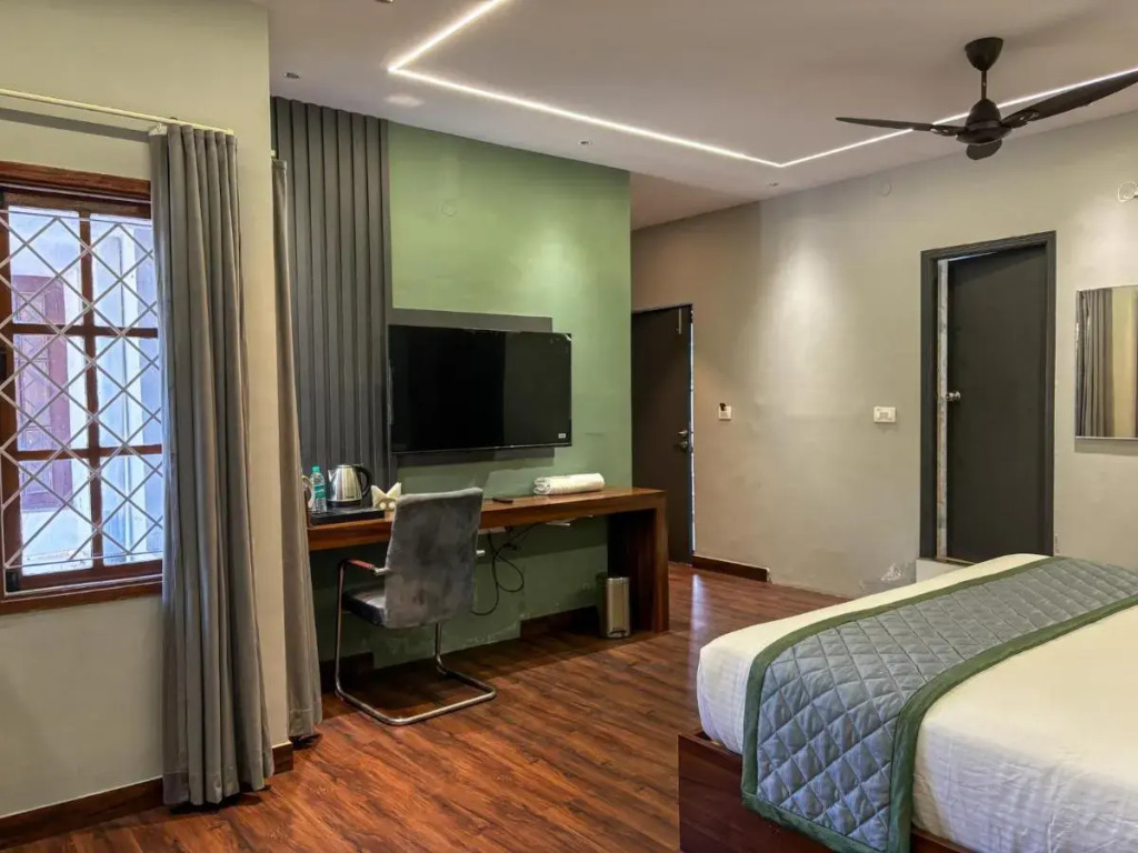 Palm Mystic Inn - Indiranagar