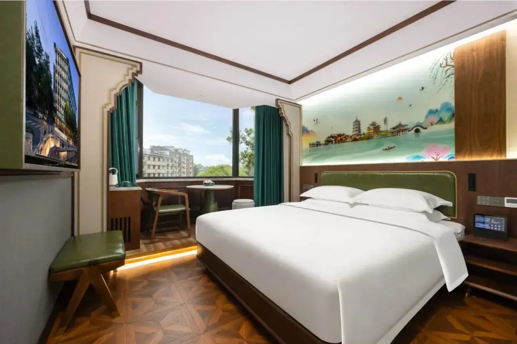 Nostalgia Hotel (West lake Hangzhou)