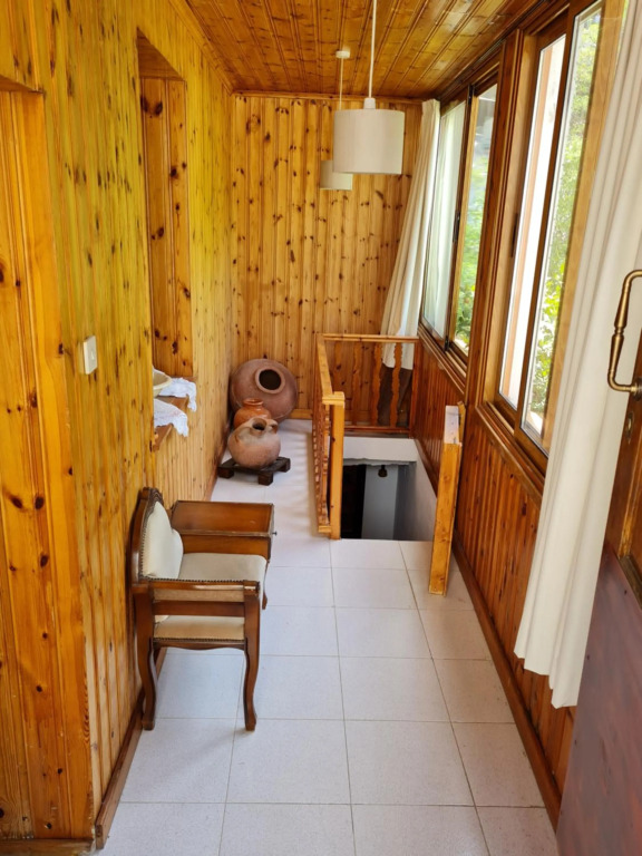 Elpinikis Old Three Bedroom House