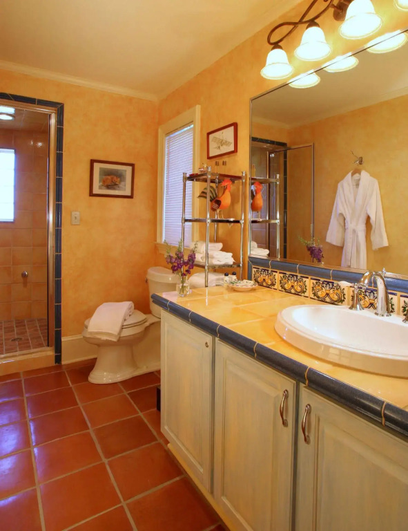 LAuberge Provencale Inn & Restaurant