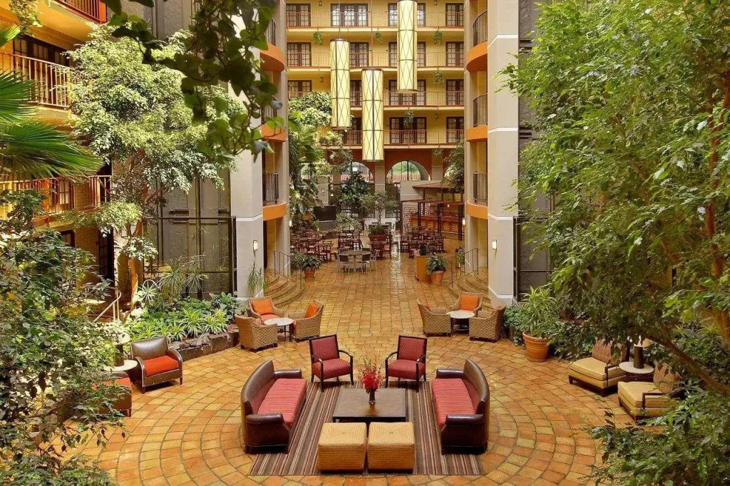 Aksarben Suites, A Trademark Collection Hotel