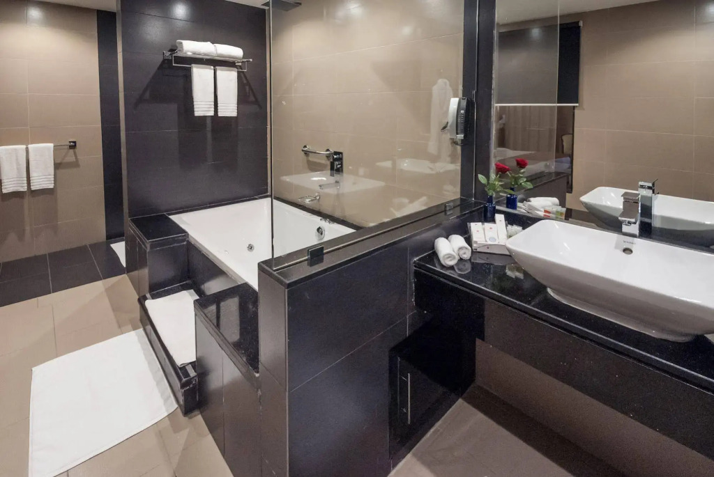 Mira Hotel Corniche