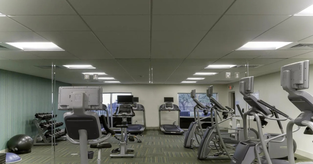 Holiday Inn Express & Suites - Tampa East - Ybor City by IHG
