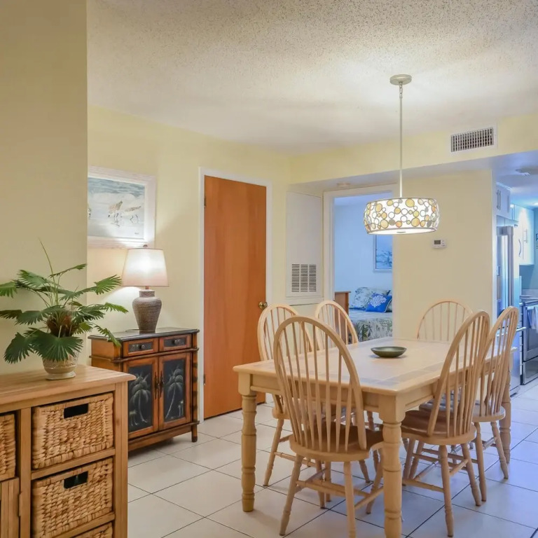 Sc162 Beautifully Updated 3 2 Corner Close to Pool Beach Access
