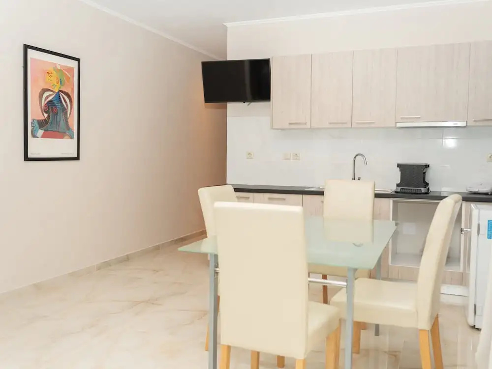 ALLAGIANNIS GROUP APARTMENTS