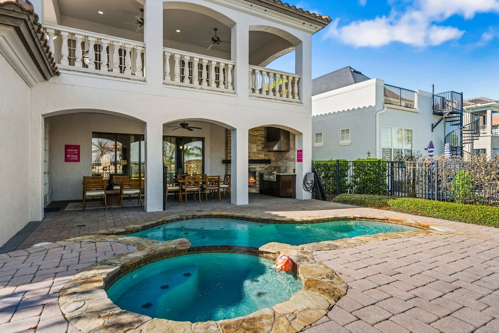 7811 Palmilla Court