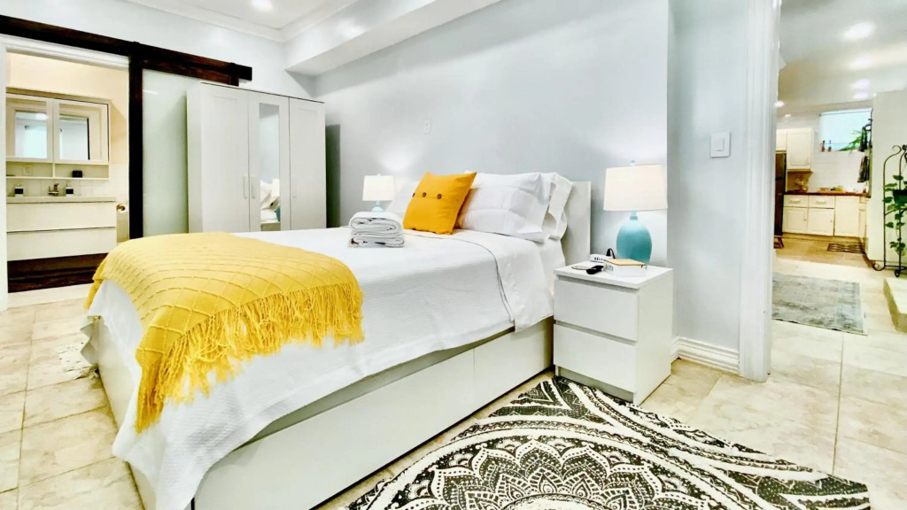 DreamSpace Cottage, Private Pool, Lush Garden, Car Included