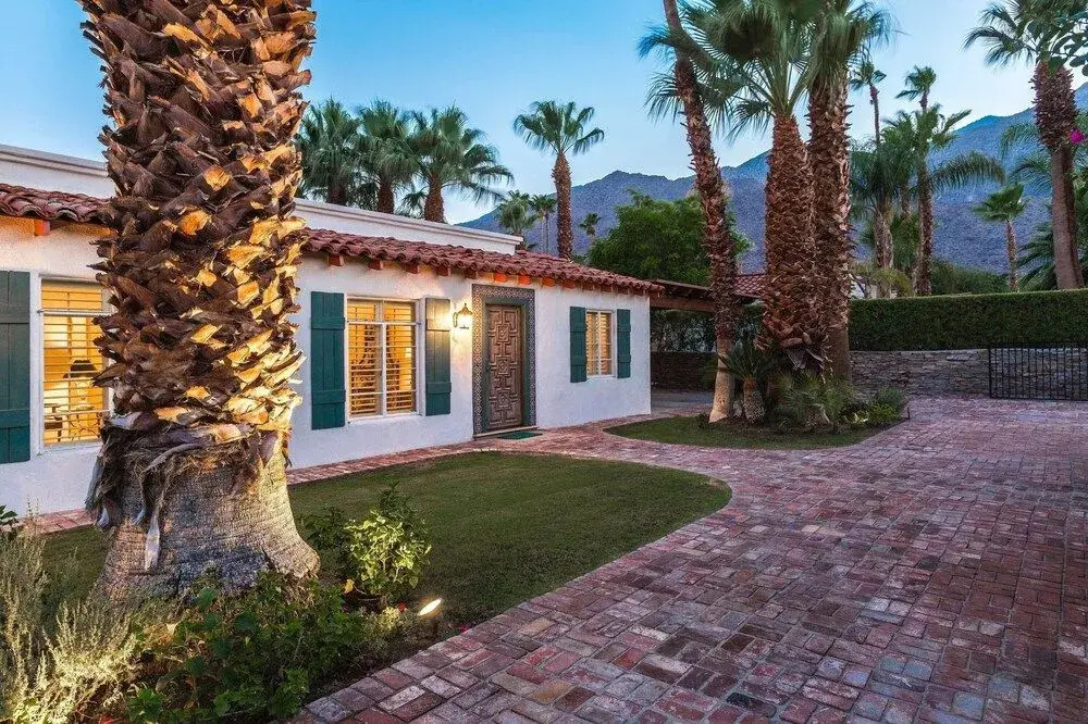 Villa Valencia