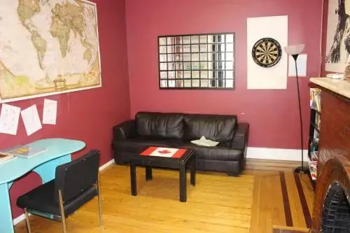 HI Halifax Heritage House Hostel