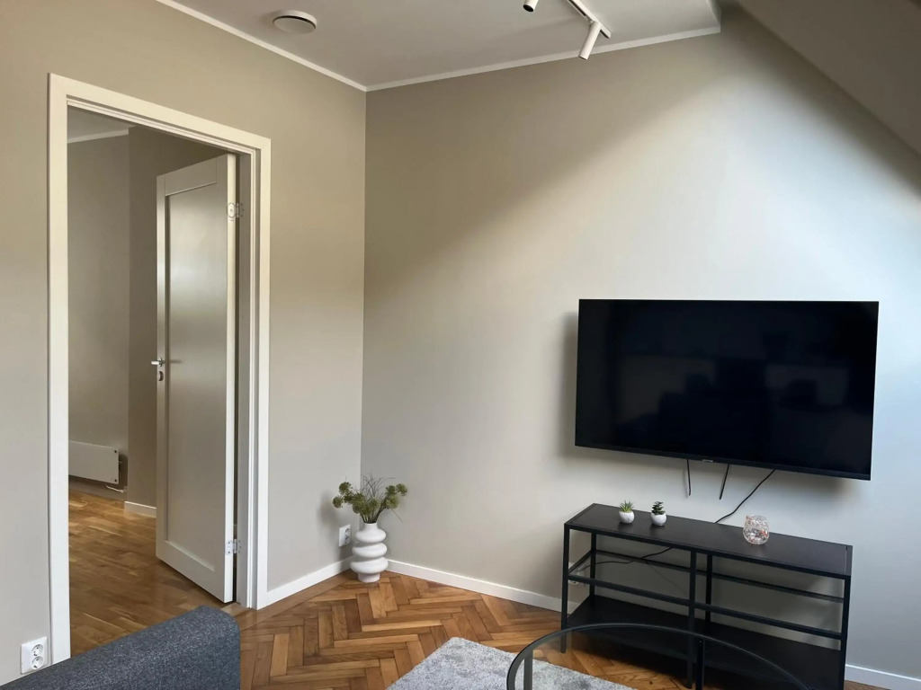 Kong Oscars Apartments